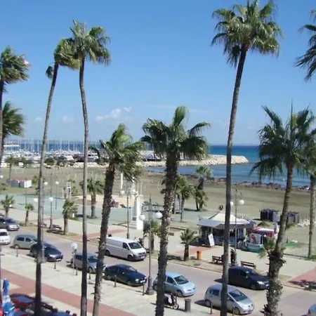 Liliana Sea View Larnaca