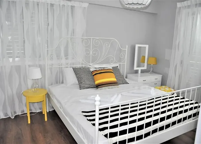 Liliana Sea View Larnaca